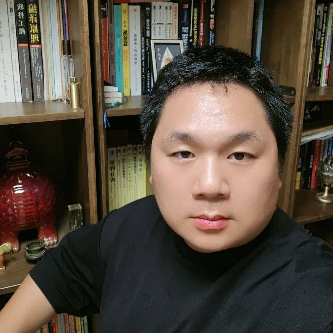 关注程序员罗杰